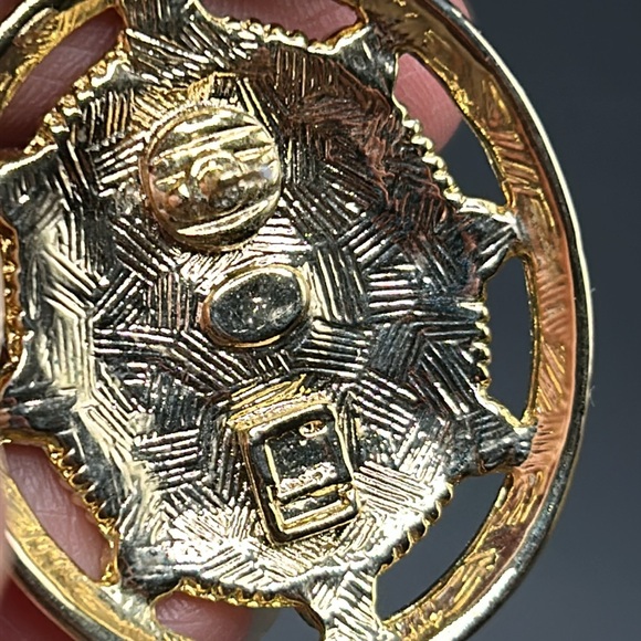 VTG Givenchy Estate Post Back Gold Tone Faux Pearl Rhinestones Large Earrings - Picture 8 of 9